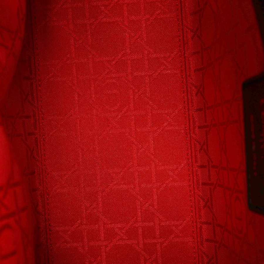 53349_cf9e1d76b4_file-square