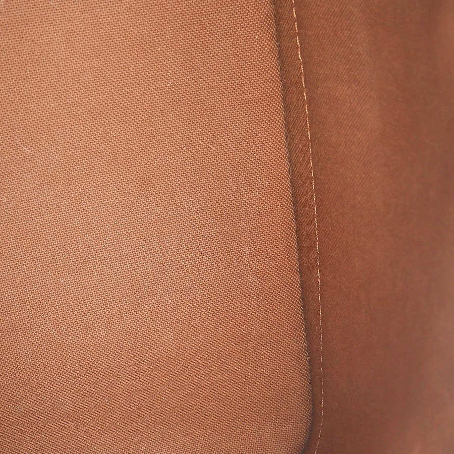 53397_631512655d_file-square