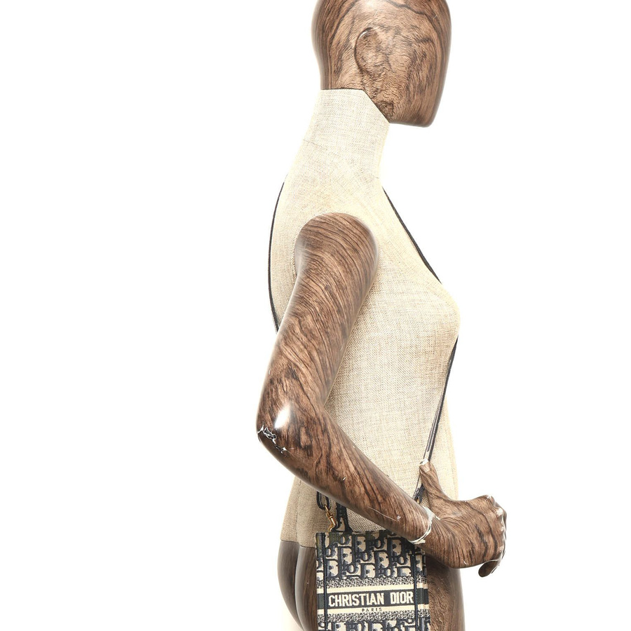 53629_4b83bd43fe_file-square
