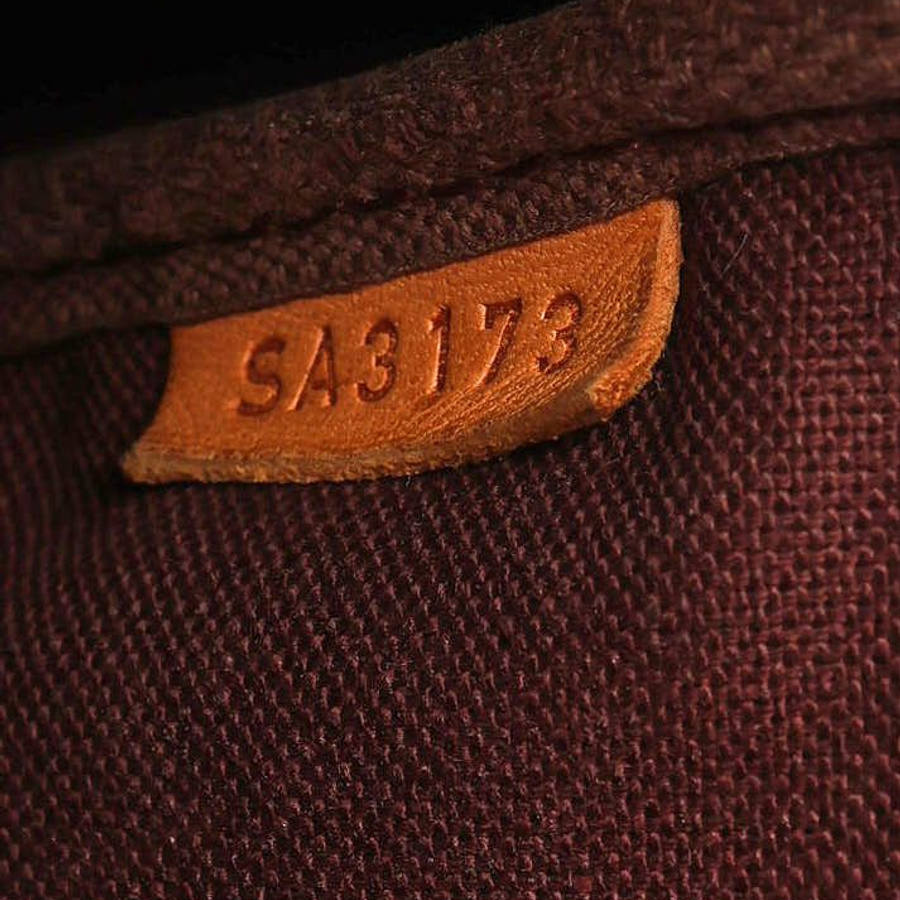 54542_3bafb179f6_file-square