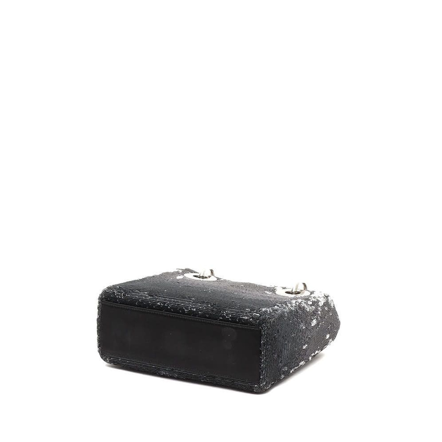 54635_96c2042bad_file-square