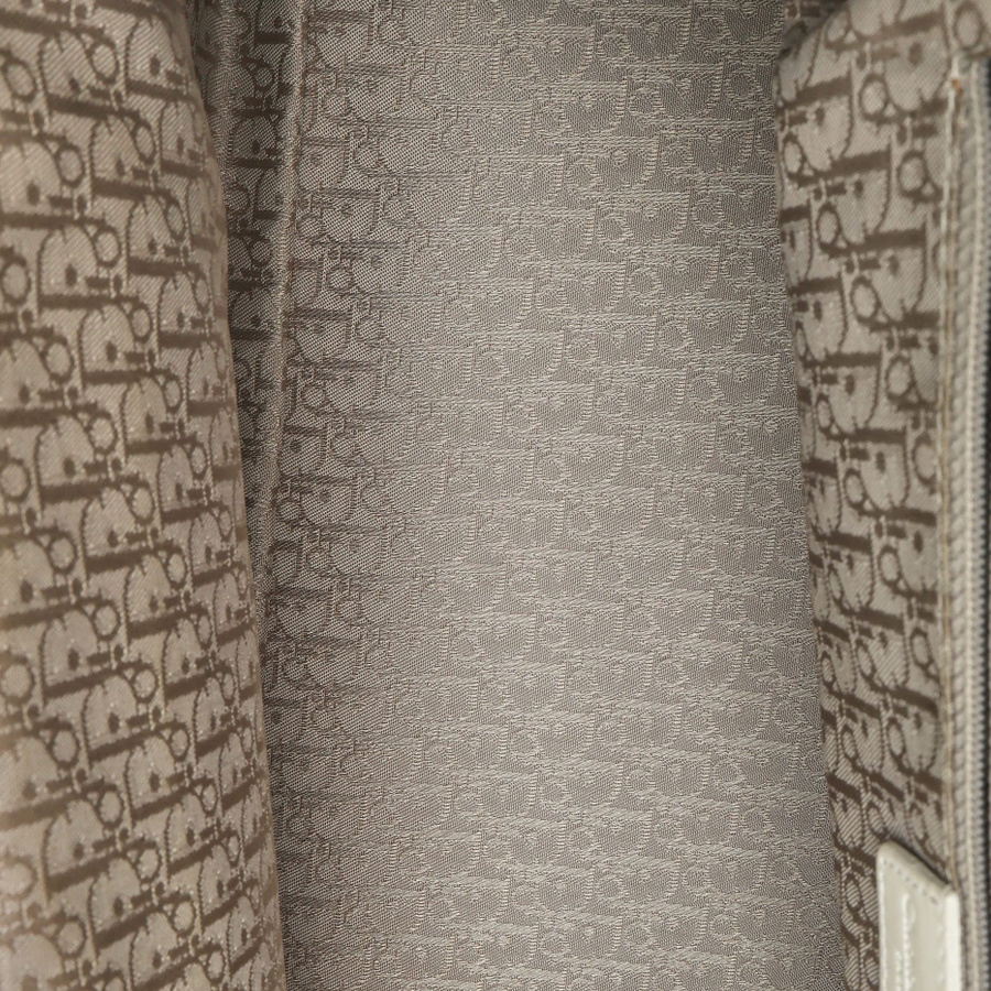 54910_80f213bb0a_file-square