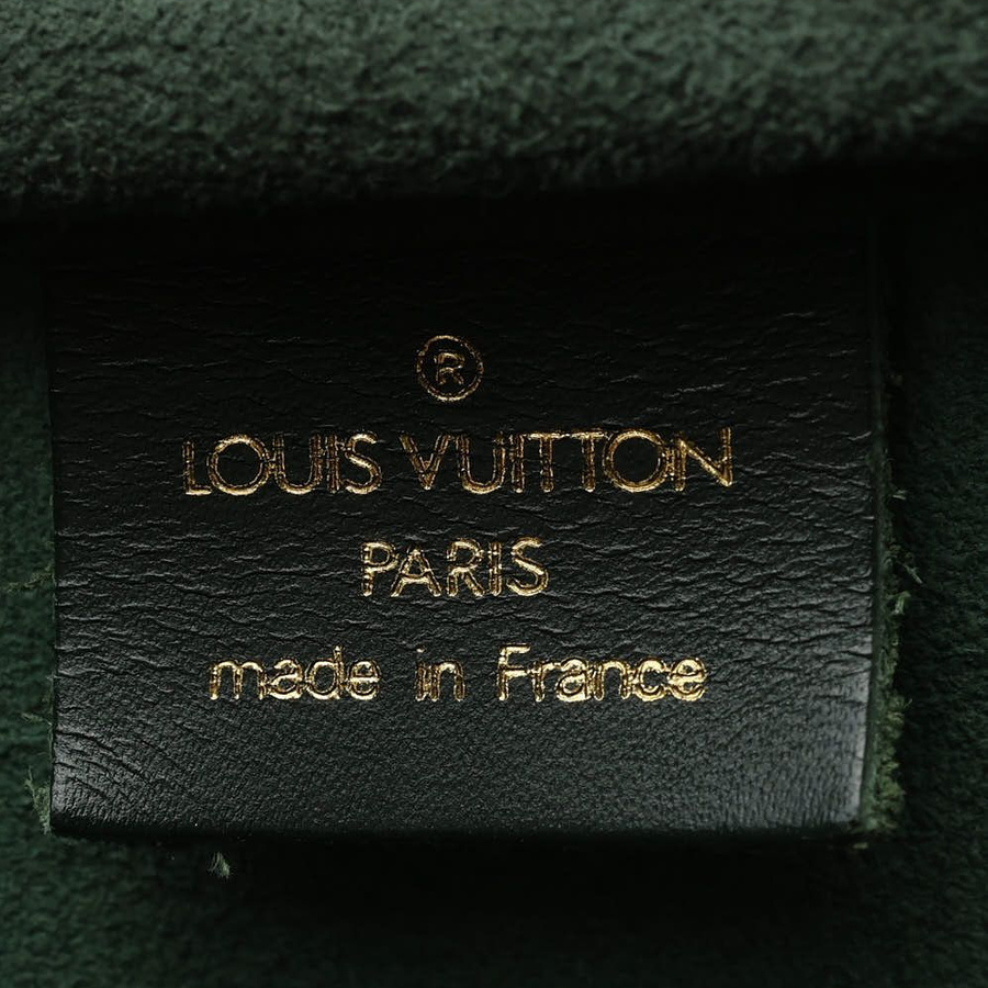 Louis Vuitton Taiga Kendall GM Weekend Bag