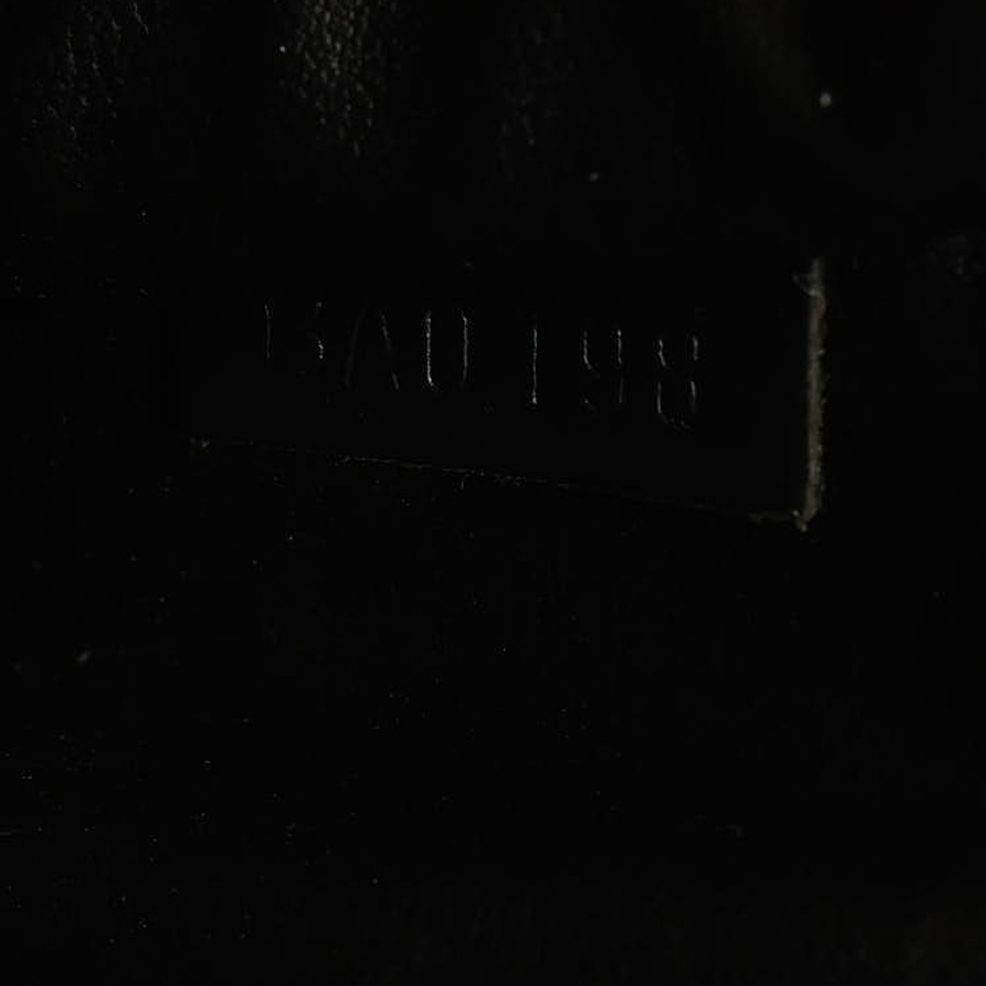 55606_7f5630170f_file-square
