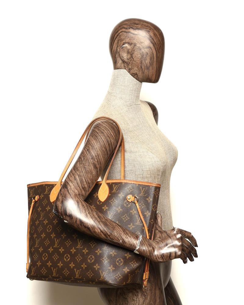 Louis Vuitton Monogram Neverfull MM Tote Bag