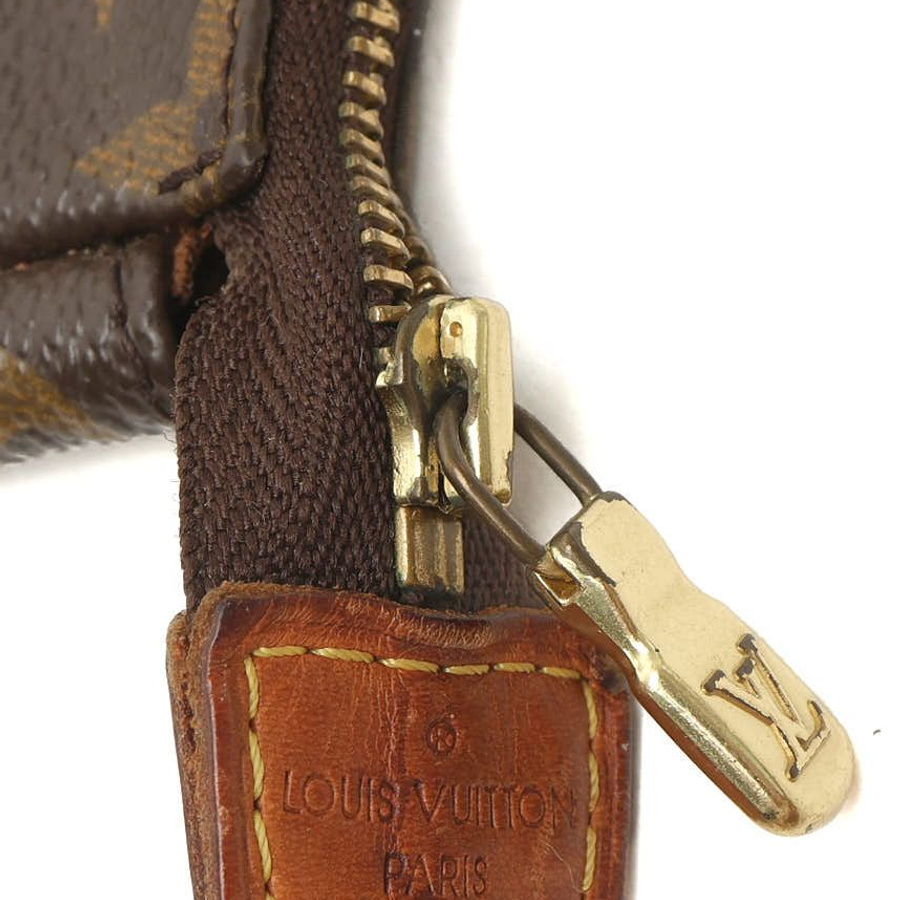 Louis Vuitton Monogram Pochette Accessoires Bag