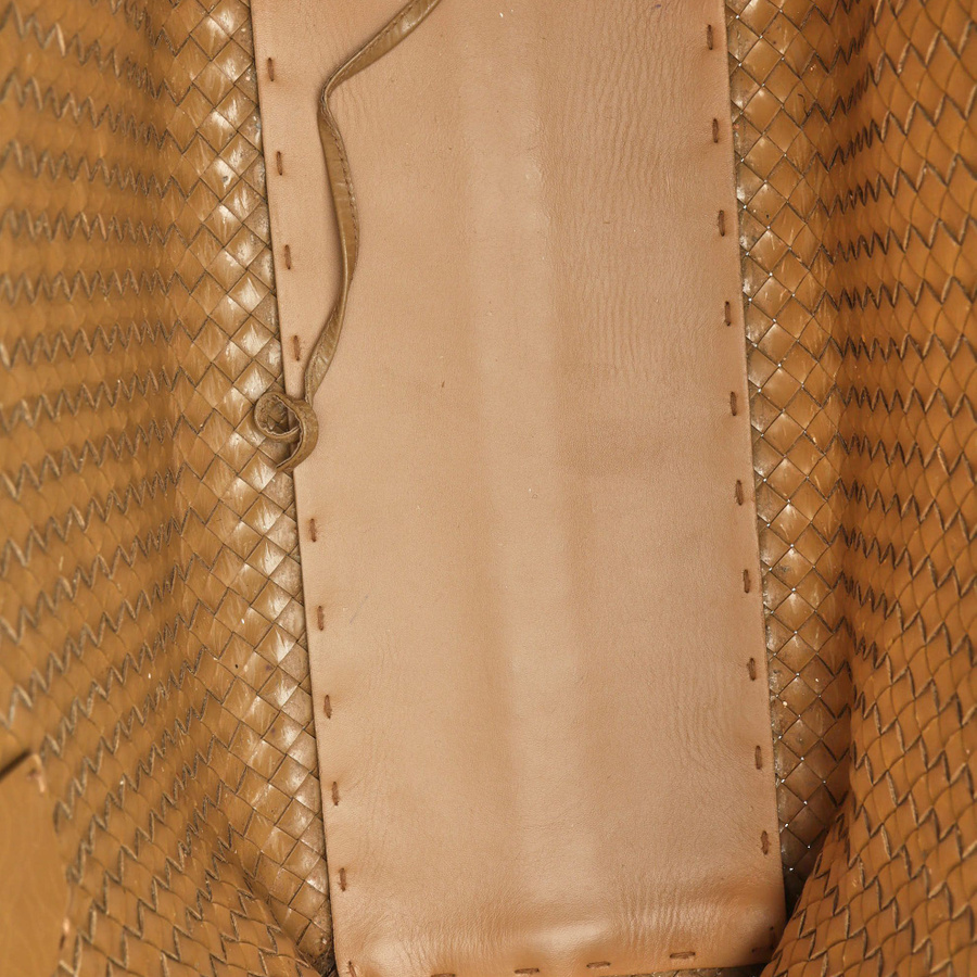 Bottega Veneta Patent Intrecciato Cabat MM Tote Bag