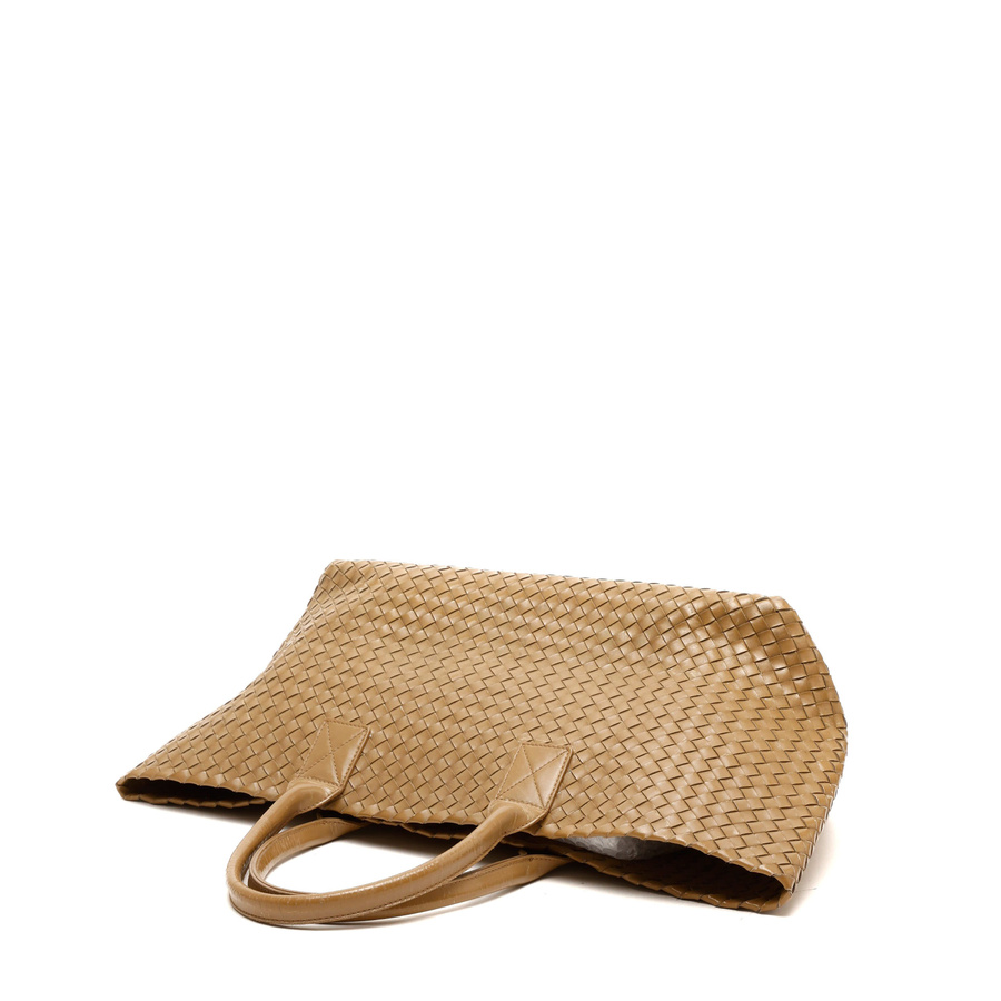 Bottega Veneta Patent Intrecciato Cabat MM Tote Bag