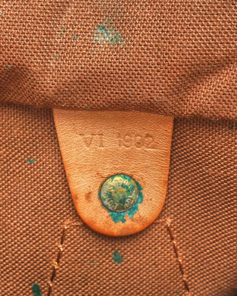 Louis Vuitton Monogram Speedy 25 Bag