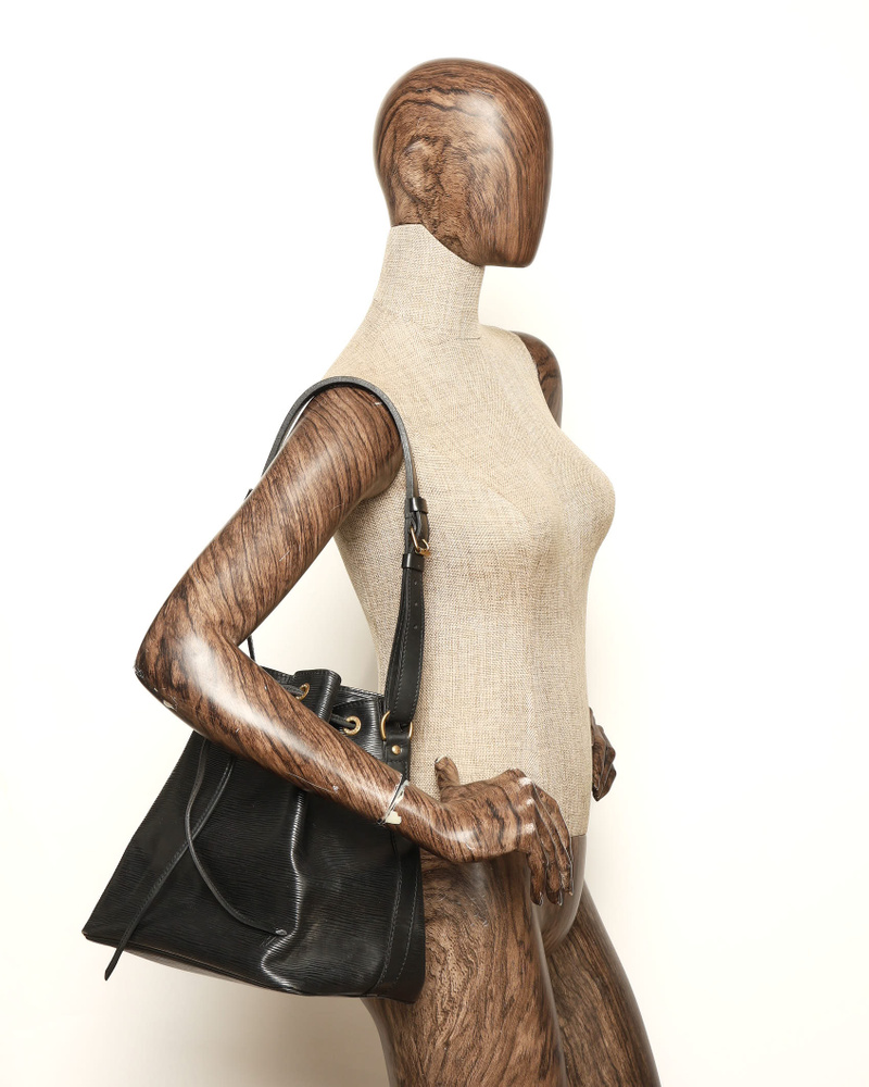 Louis Vuitton Epi Noé Petit Bag