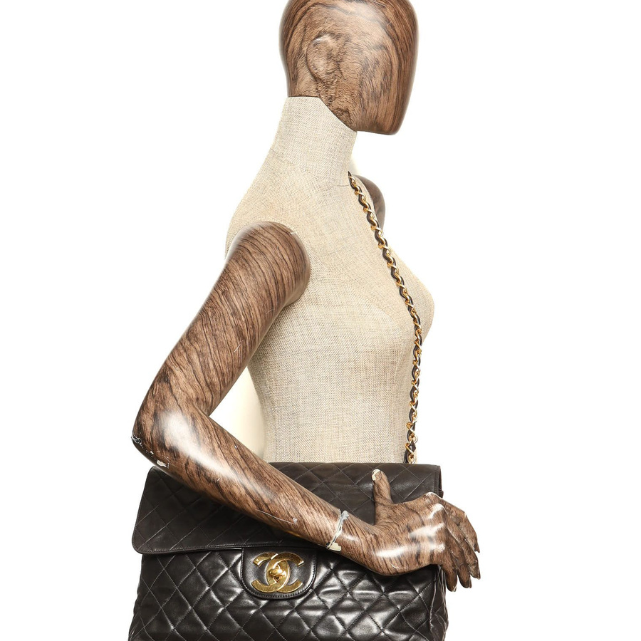 Chanel Classic Maxi Single Flap Bag