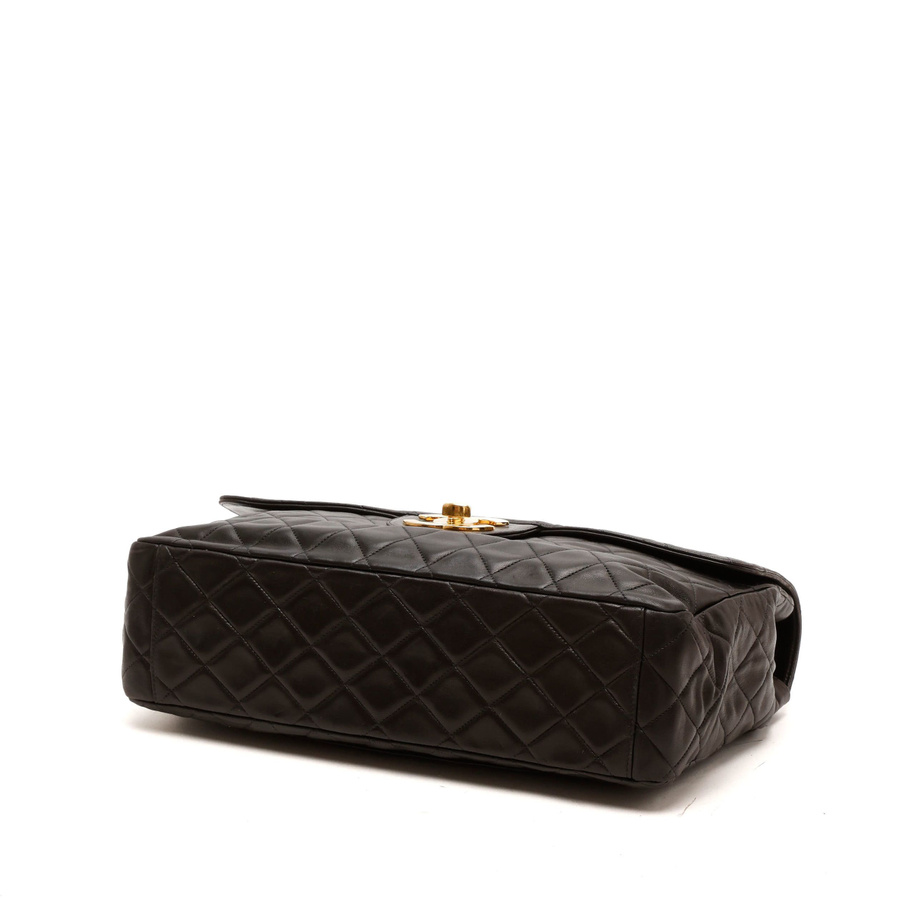 Chanel Classic Maxi Single Flap Bag