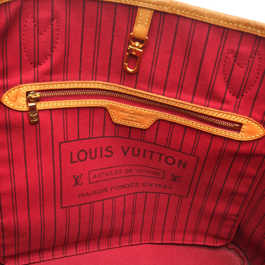 Louis Vuitton Monogram Neverfull MM Tote Bag