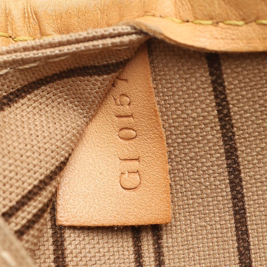 Louis Vuitton Monogram Neverfull MM Tote Bag