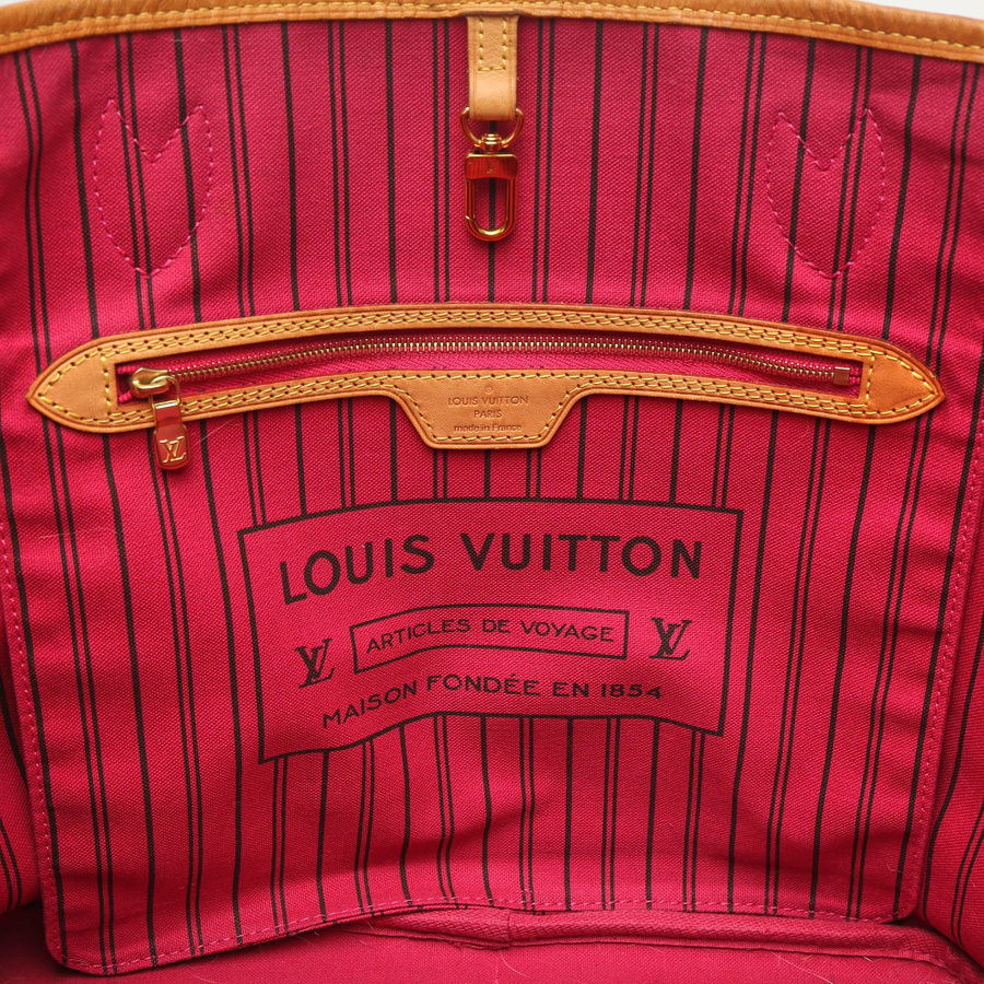 Louis Vuitton Monogram Neverfull MM Tote Bag