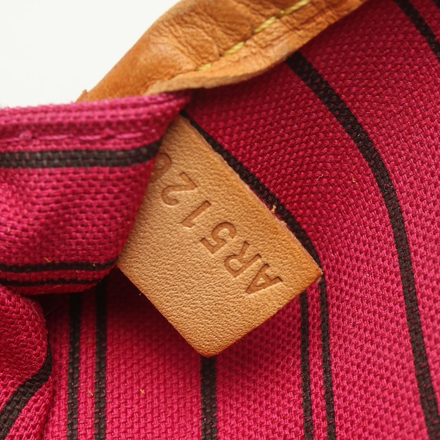 Louis Vuitton Monogram Neverfull MM Tote Bag