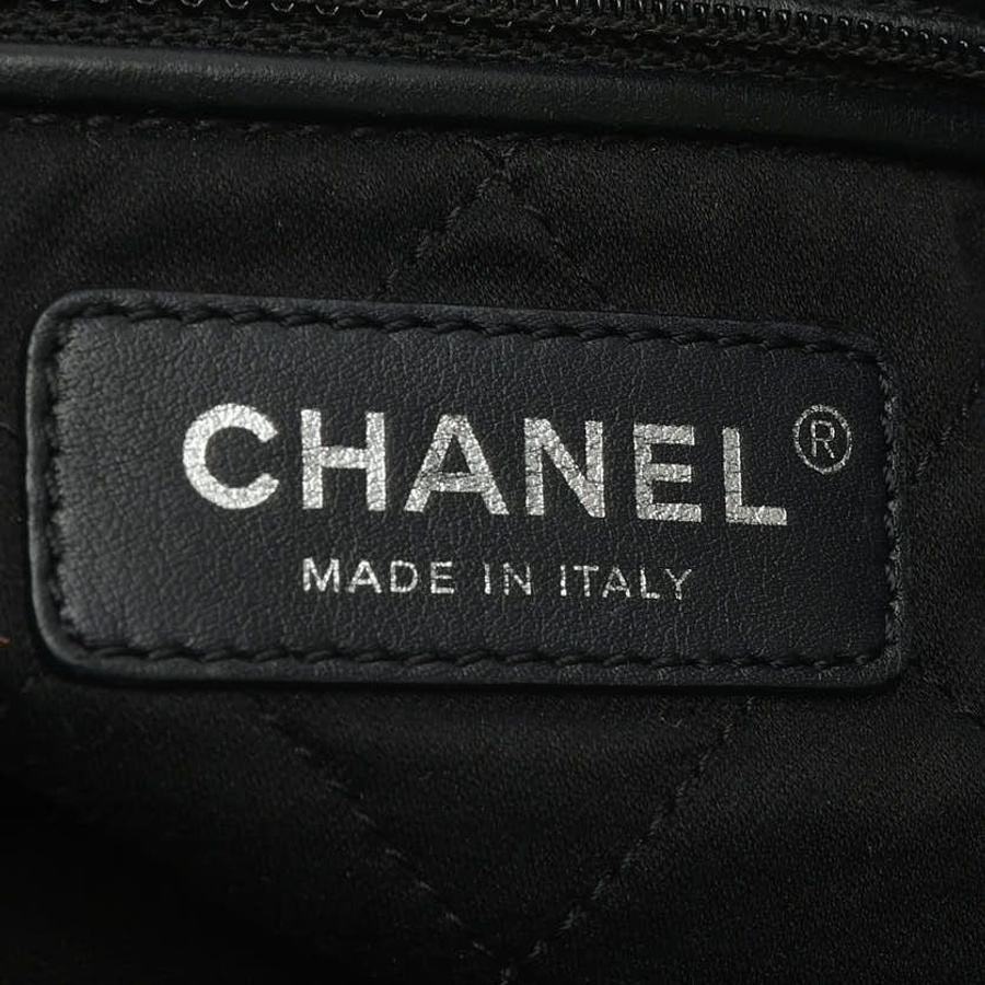 Chanel Quilted 22 Bag