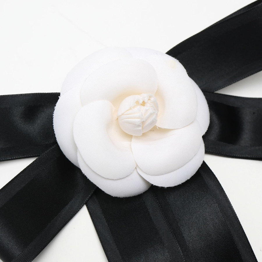 Foxey Corsage Brooch