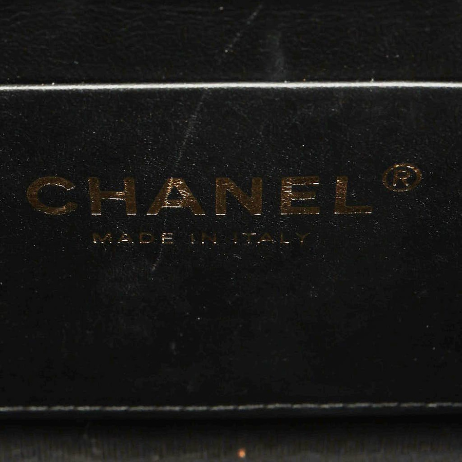Chanel 2023s Caviar Handy Box Vanity Bag