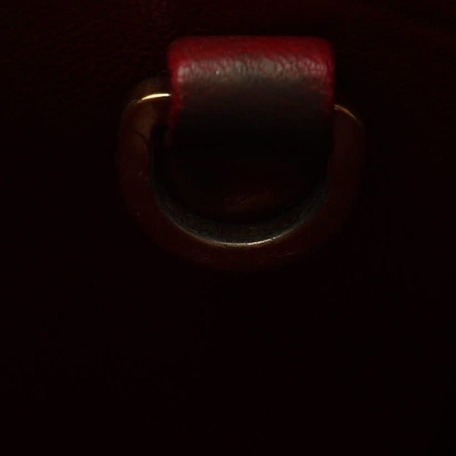 Prada Saffiano Medium Cuir Tote Bag