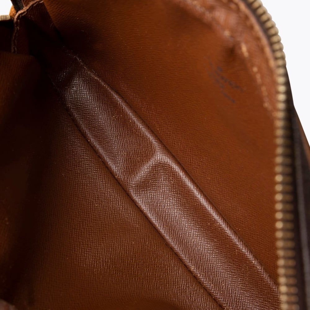 579_9dc90a6d16-668-30933-7-full