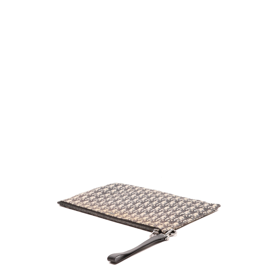 59009_16b66104cf_file-square