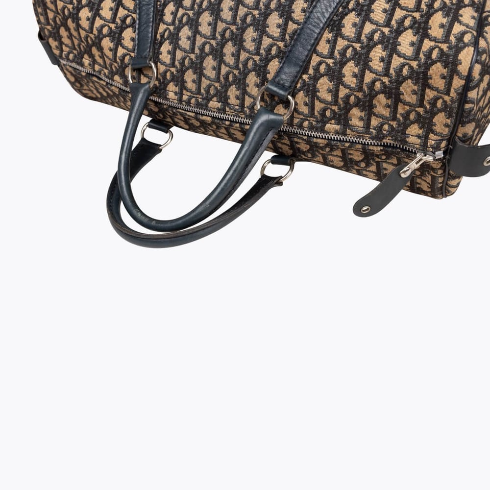 631_d61dfbc64e-a1305712-6-full