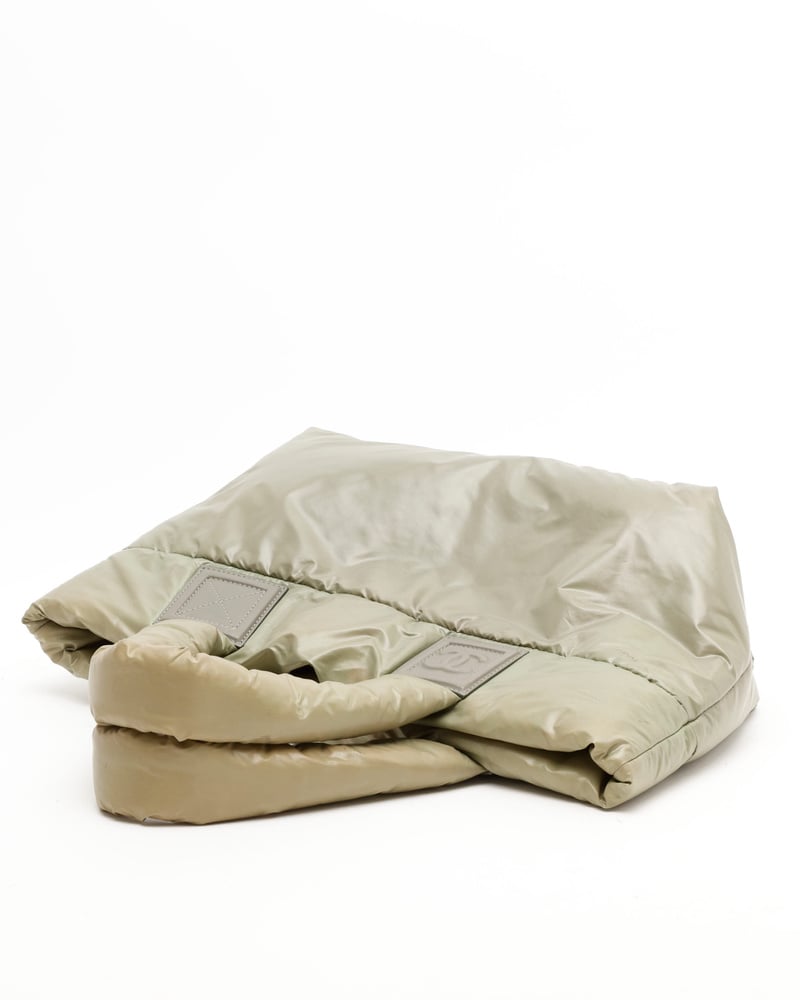 6371_95e32082e0-734-19947_5-full