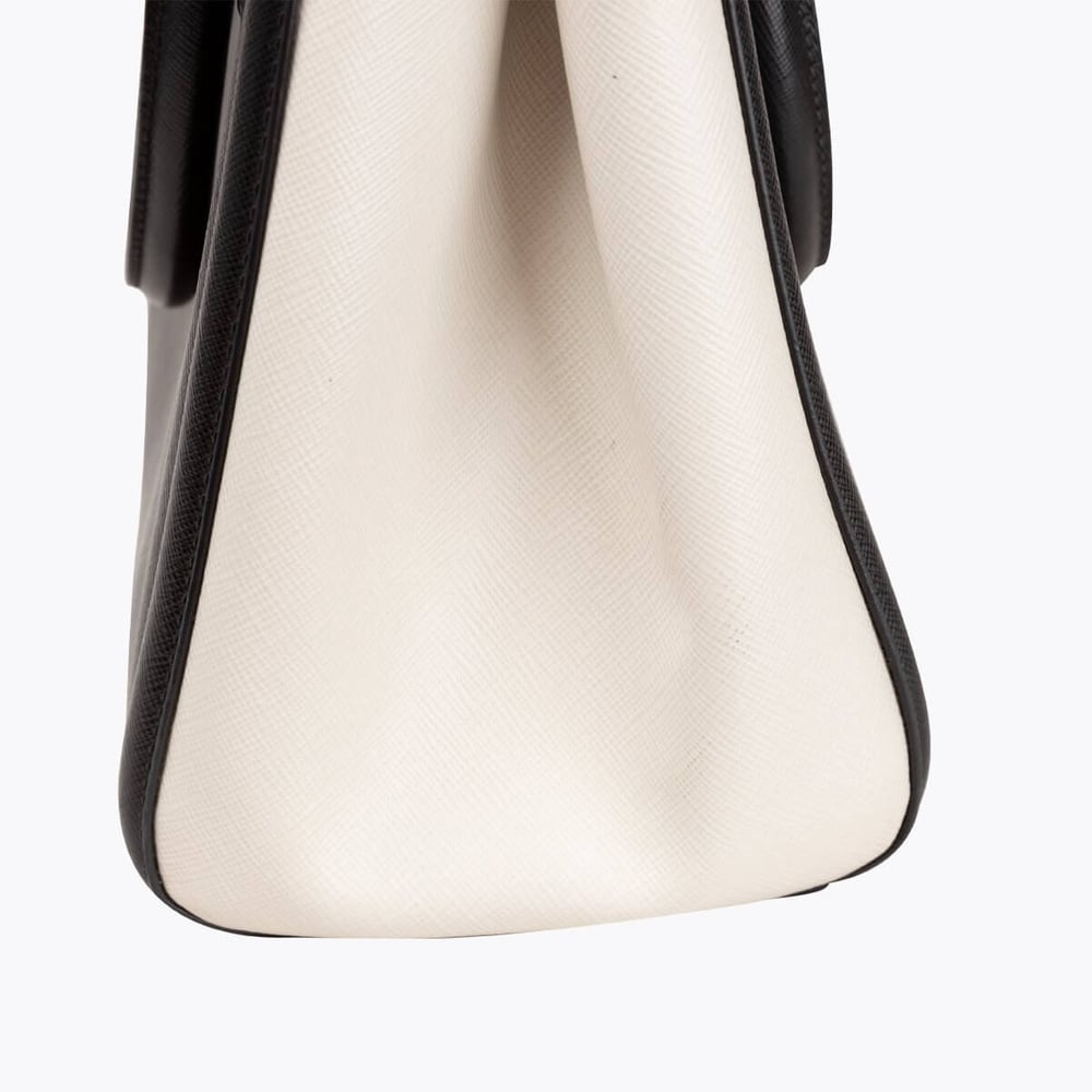 700_2ac6a700a4-a1075089-7-full