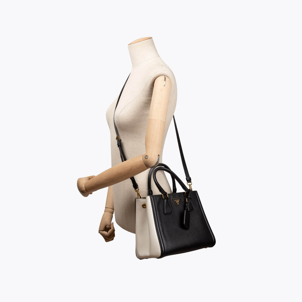 700_61ad53ac4d-a1075089-9-full